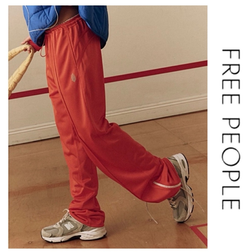 ❤️NWTS-$100 FREE PEOPLE Roll With It Pants M *Flame-Red M Flattering Fit Relaxed